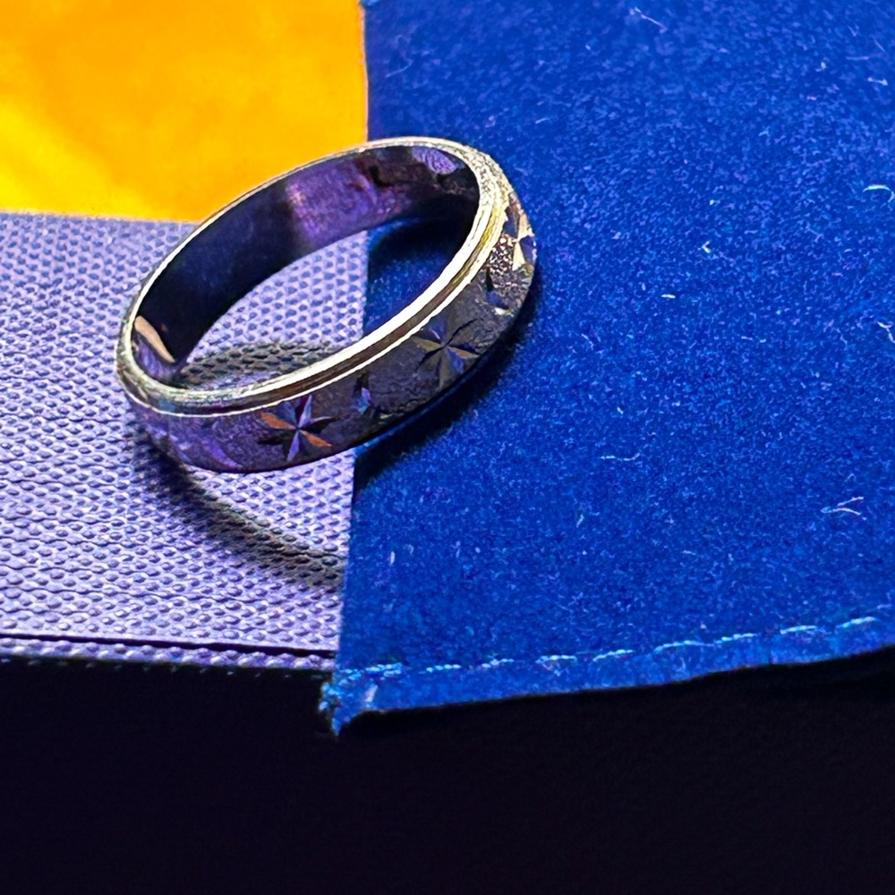 Sterling silver diamond cut stars and moon band ring